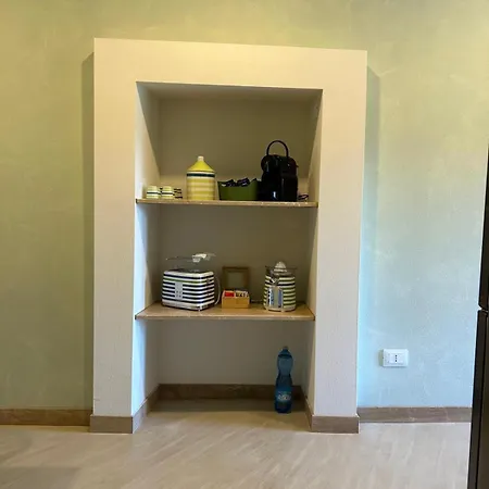 La Corsara-la Casa Nella Roccia