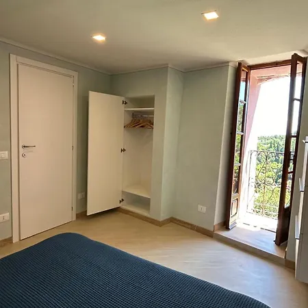 La Corsara-la Casa Nella Roccia