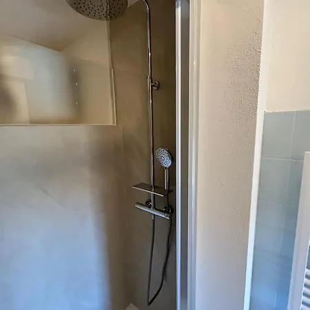 La Corsara-la Casa Nella Roccia Амелия