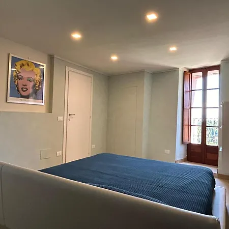 La Corsara-la Casa Nella Roccia בית נופש