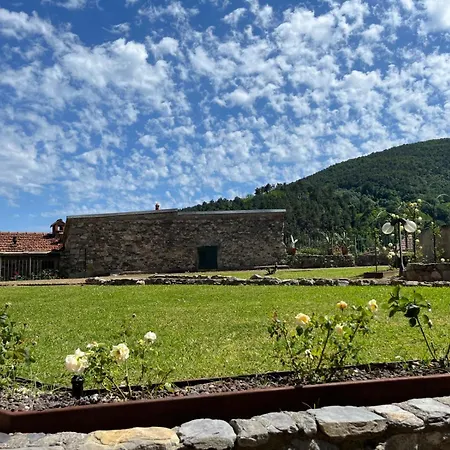 La Corsara-la Casa Nella Roccia